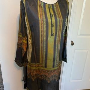 Threads and Motifs Pakistani Kurta Kameez M NWOT